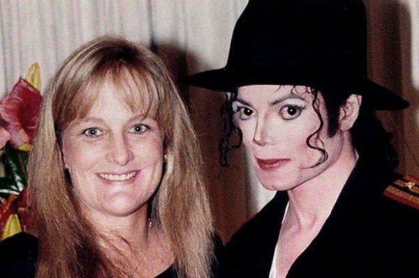 Debbie-Rowe-and-Michael-Jackson-2165275