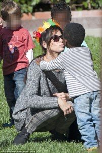 article-0-19AFD0AD00000578-522_634x944