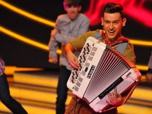 1463510_604789916223785_1754375000_n