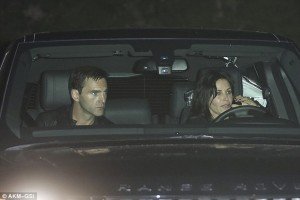 article-0-19F94C4E00000578-399_634x423