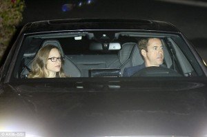 article-0-19F94D5600000578-809_634x421