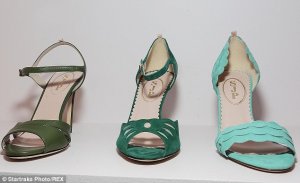 article-0-1BDB06C100000578-709_634x387