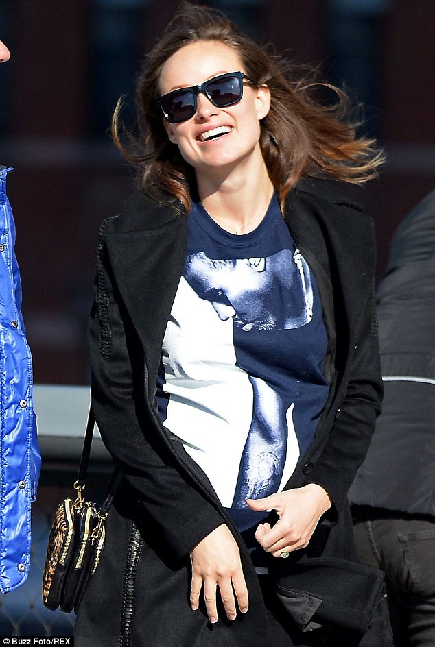 article-2576595-1C2344CC00000578-552_634x944