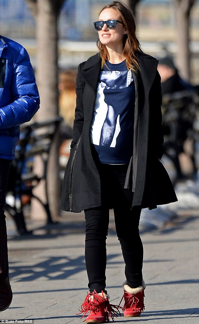 article-2576595-1C2344DE00000578-213_634x1031