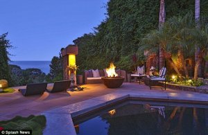 article-2582789-1C59C2E100000578-824_634x413 másolata