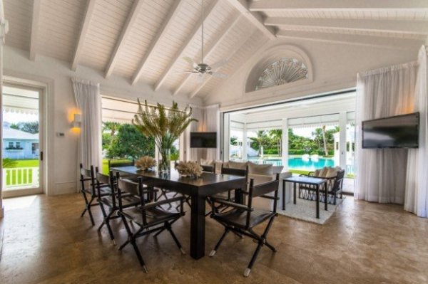 Celine-Dions-house-for-sale-Jupiter-Florida-17-611x407