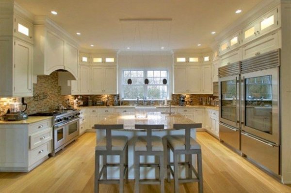 Jennifer-Lopez-buys-Hamptons-House-Water-Mill-6-611x407